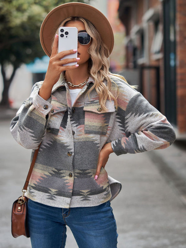 New geometric pattern short loose lapel pocket buttons women's woolen coat