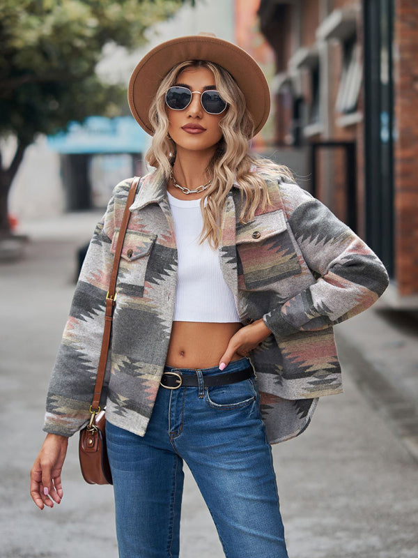 New geometric pattern short loose lapel pocket buttons women's woolen coat